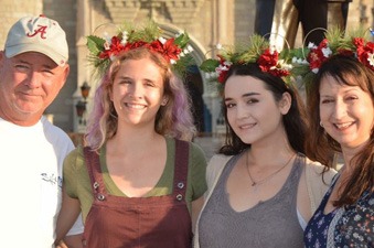 Isabel Hockhaus poses with family