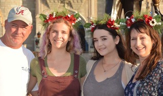 Isabel Hockhaus poses with family