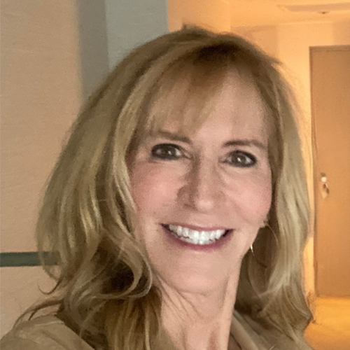 Teri Lindsey Headshot